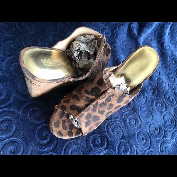 Shoes - Picture 2 of 2